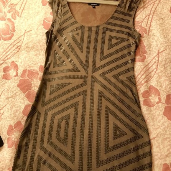 Sequin Express Dress - Picture 4 of 4